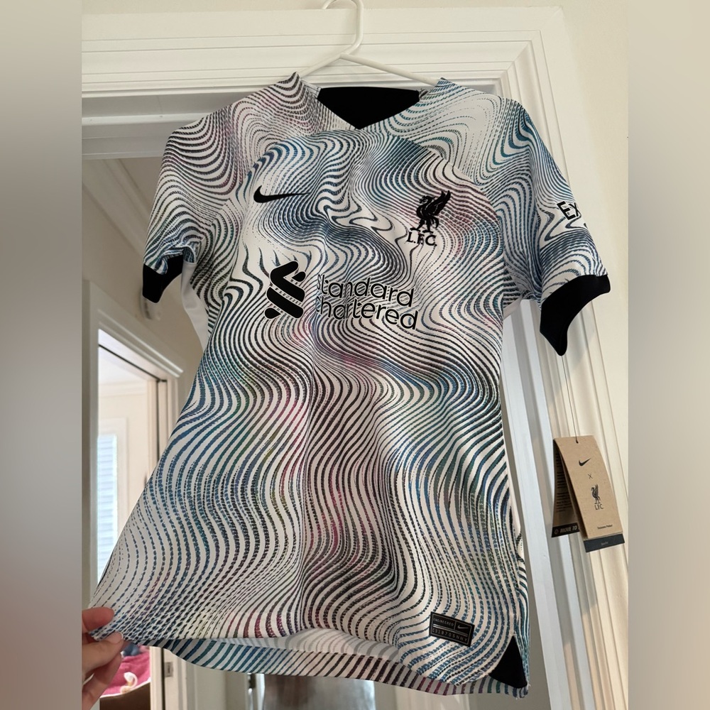 Nike Liverpool Women’s jersey - new with tags / never worn